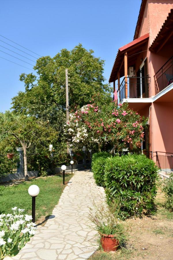 Vassilis Studio'S Perivolion Bagian luar foto